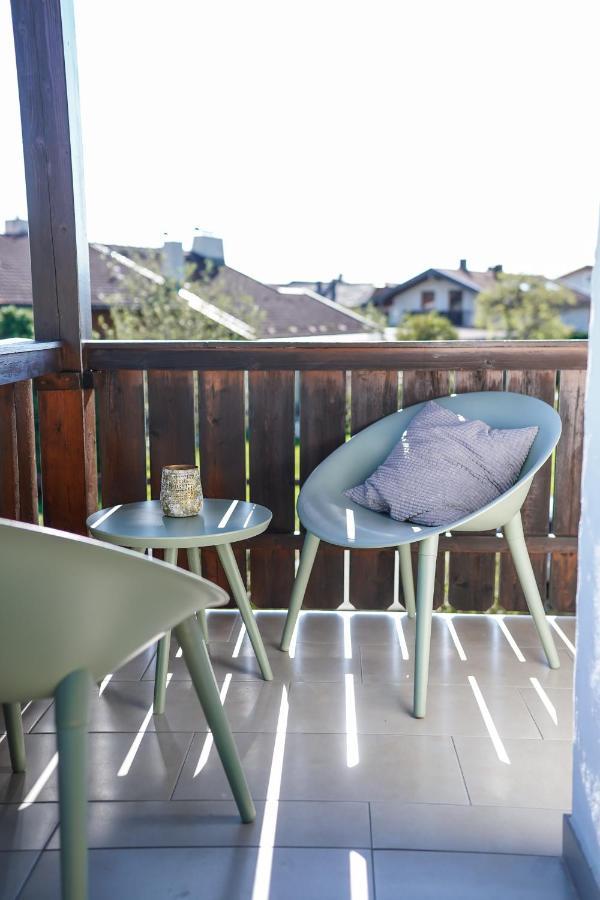 Ferienwohnung Wie dahoam Chieming Exterior foto
